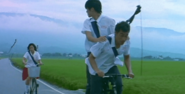 《盛夏光年》十五年后变得那么普通，但《盛夏未来》成救市青春片