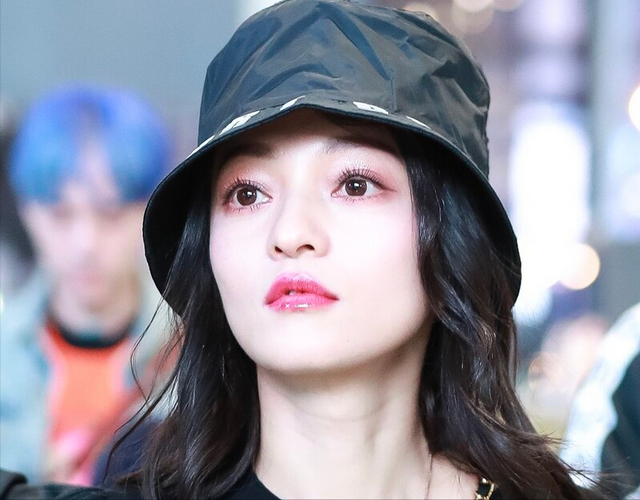 张韶涵：最红时被母亲当街暴打，沉寂10年因赵雷的歌翻红