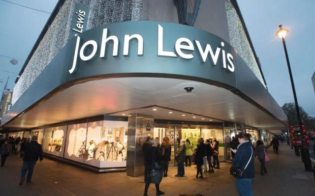 外商竞逐中国市场：日本百年书店落地天津、华伦天奴美妆全线进驻、奢牌Bottega Veneta过七夕丨一周全球观察