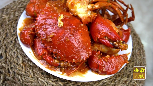 新加坡的名菜：辣椒螃蟹，这道菜在家也能轻松Get