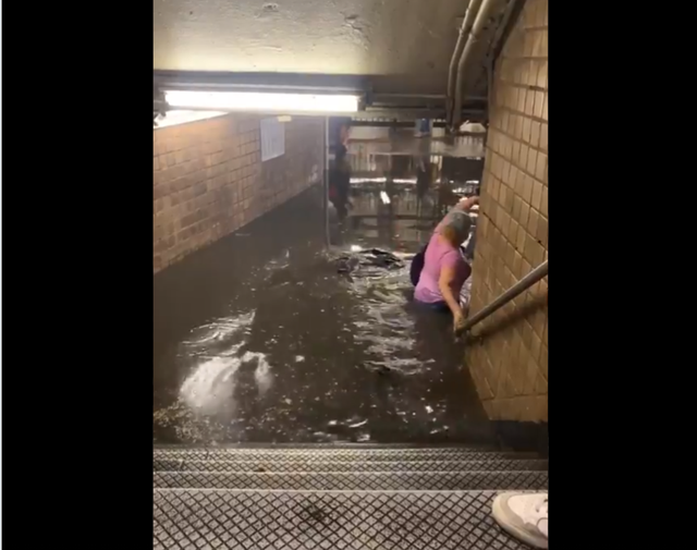 当暴雨漫灌地铁，全球哪国排水系统最强？