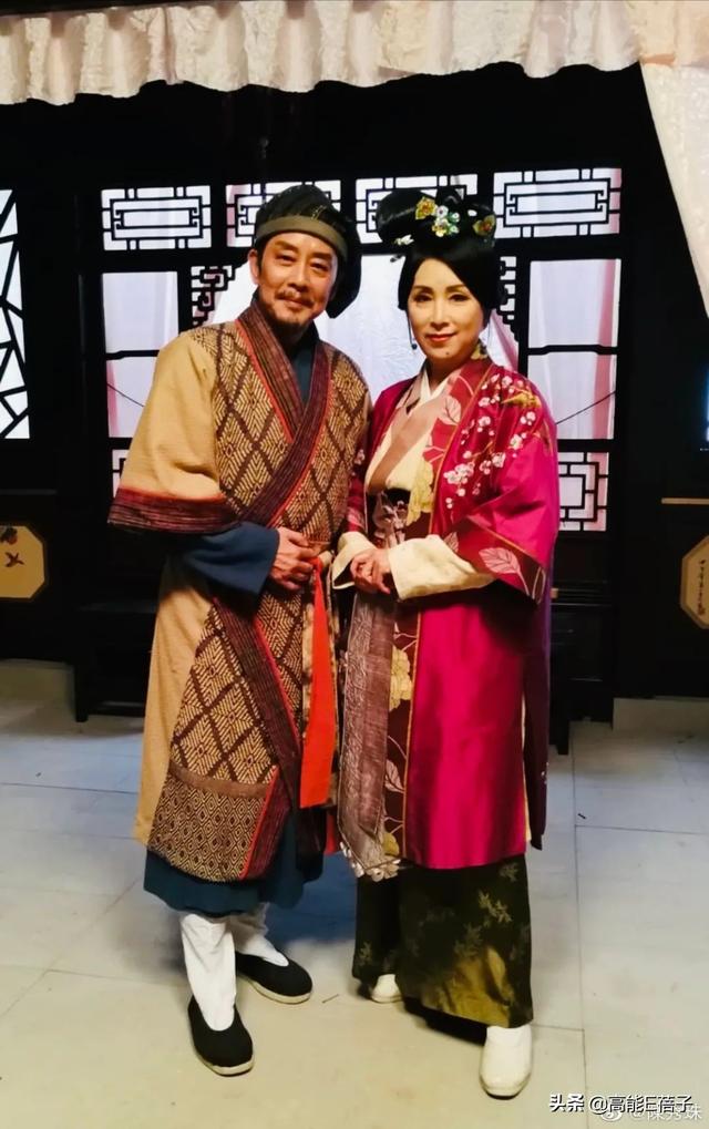 从“女娲娘娘”到“妈妈专业户”，这位TVB演员也要离巢了？