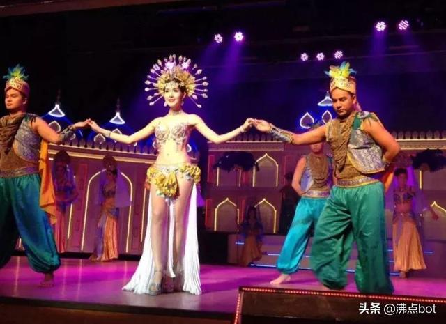 中国富豪迎娶泰国最美“人妖皇后”，婚后生活虐杀全网单身狗