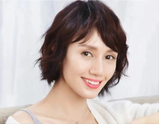“乖乖女”袁泉上位史，和她与夏雨的坎坷爱情