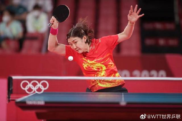 陈梦晋级决赛！4-0取胜，新加坡老将旧伤突发，坚持比赛感动球迷