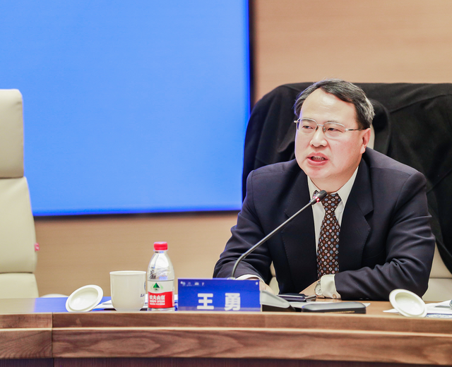 王勇教授接受中通社专访：美国为何提出想与中国“建立稳定关系”