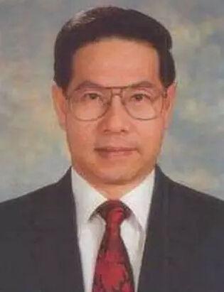 1987年8月，新加坡第二副总理王鼎昌来邹县参观