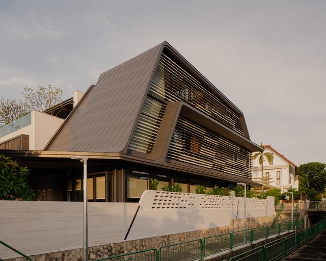 新加坡/斯特拉塔之家 / 斯科特 · 布朗里格