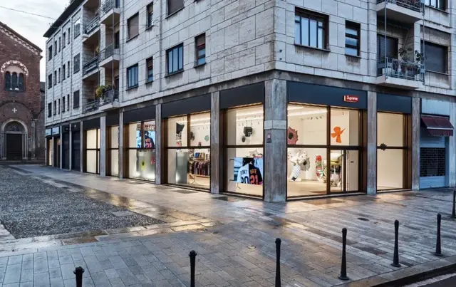 Supreme Italia创始人被判8年需向Supreme赔偿750万英镑