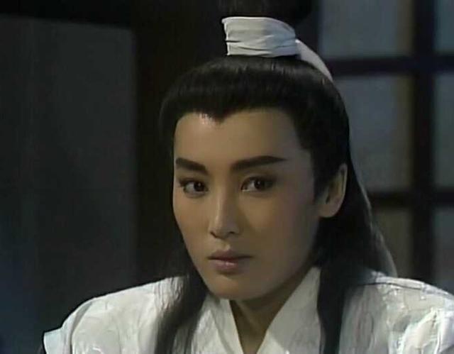 最经典的反串，让人误以为是真男人的女扮男装