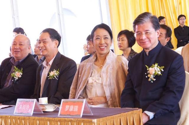 郭晶晶婆婆再嫁豪门，在新加坡结婚不请三个儿子