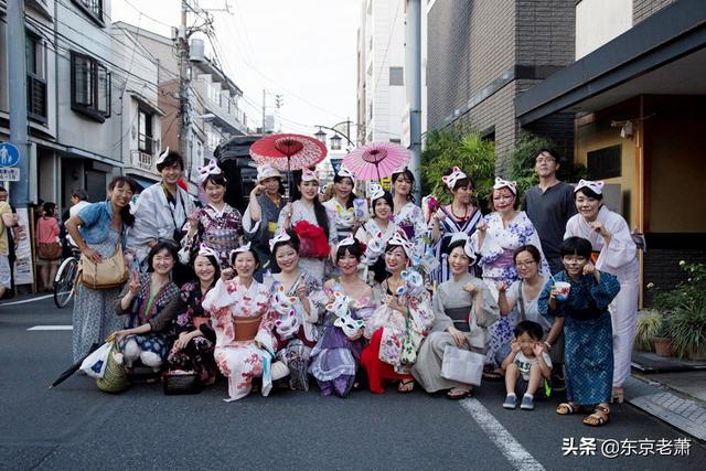 日本最大赤线红灯区——飞田新地背后的光与暗