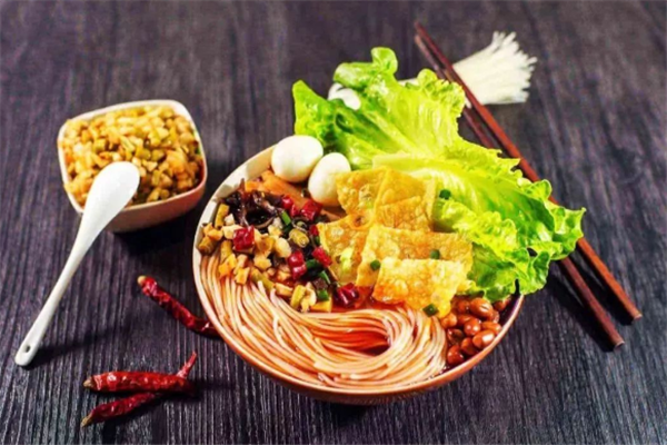 「螺麒麟」当你觉得螺蛳粉臭气熏天的时候 它正在国外狂吸粉