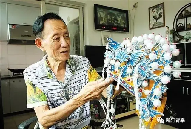 来自鸥汀的非遗文化“潮剧盔头制作技艺”