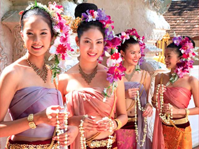 泰国千古一帝：娶4个亲妹妹，外加150个妃子，事业爱情双丰收