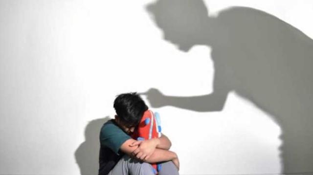 儿遭父虐待被咬和掐脖子，新加坡36岁男坐牢九个月