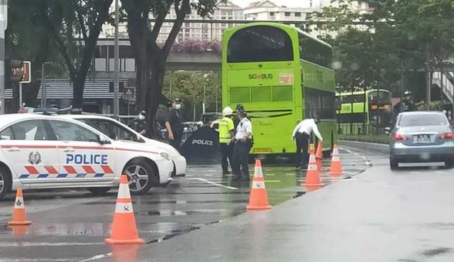 新加坡女子被撞困巴士车轮下丧命，肇事司机被捕