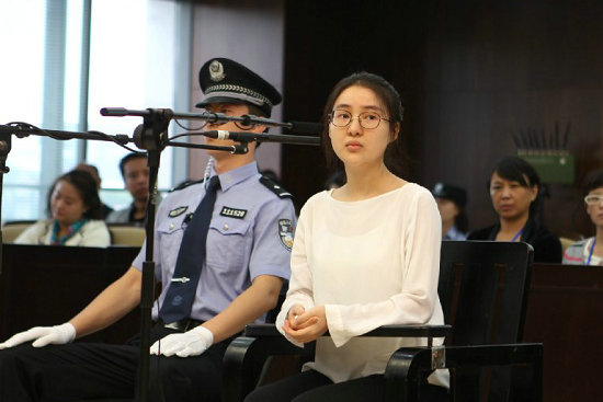 真假郭美美？她因名字撞车郭美美,被骂十年无奈退圈,扬言绝不改名