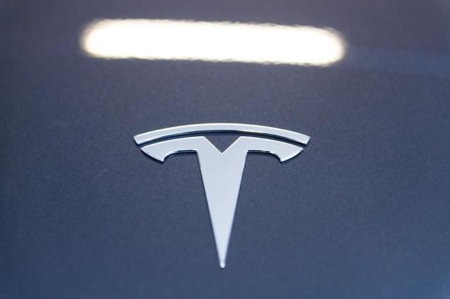 特斯拉7月中国销量环比降7成：出口量大增，上海工厂策略生变？