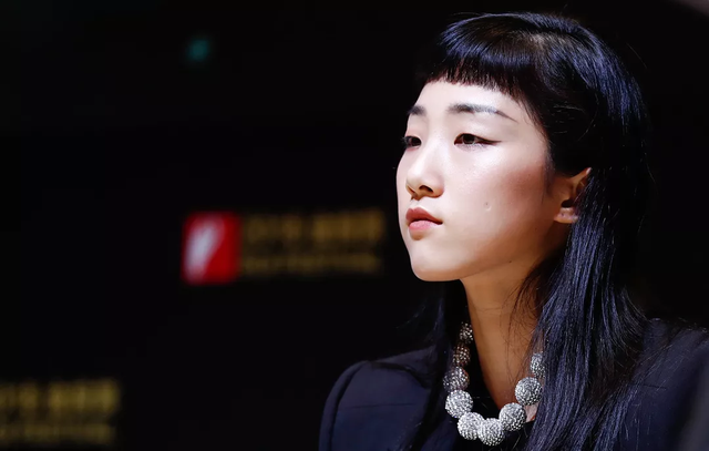 为什么中国女人痴迷双眼皮