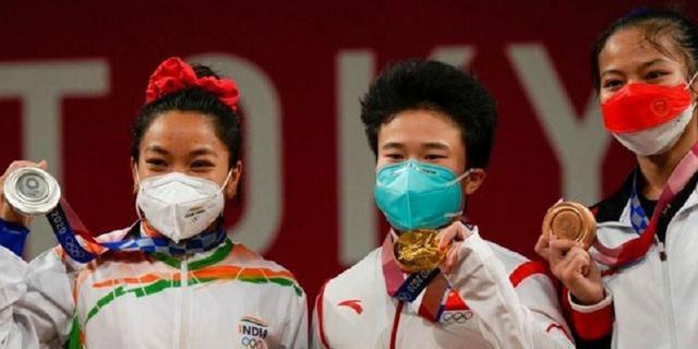 交接棒失误！美国4x100米无缘决赛！中国队有望首次站上领奖台