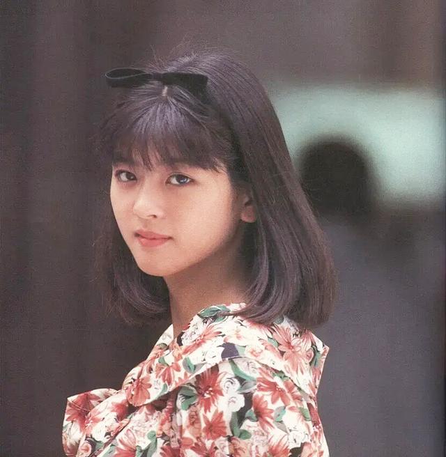 李连杰的9位银幕女友，有人最般配，有人最贤惠，他却选择了利智