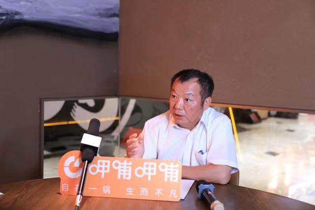 董事长贺光启宣布呷哺呷哺回归大众消费 新品牌“呷哺X”明年亮相