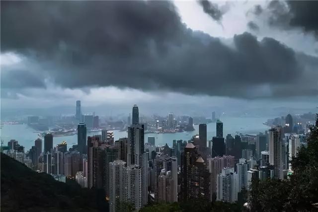 半年狂赚42亿美金，57家银行破产，美国金融大亨如何做空泰国？