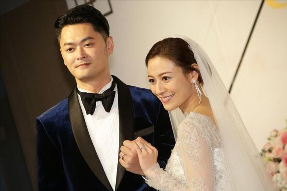 江若琳曹云金分手之后，转身嫁给了十年挚友，得以最好的宠爱