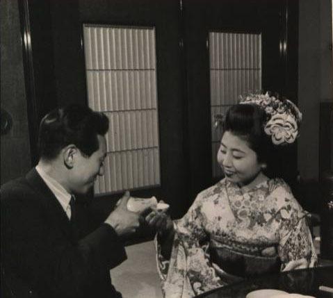 二战前日本为何如此猖狂？日本百万妓女下南洋，赚钱给国家买武器