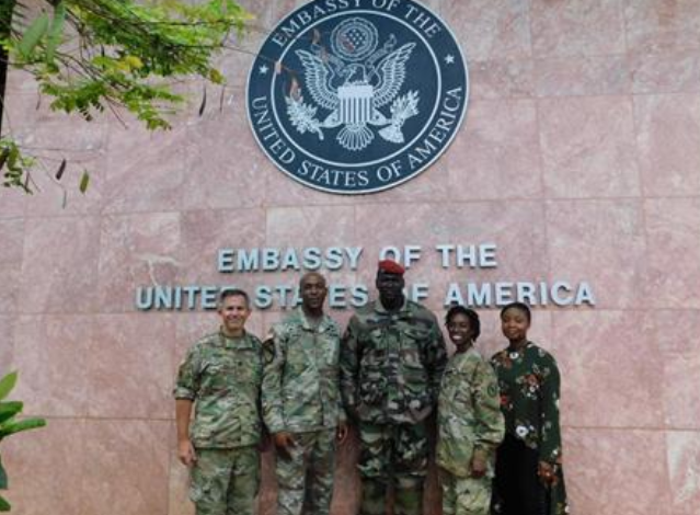 几内亚爆发军事政变，背后果然有美国影子，中企铁矿开采陡增变数