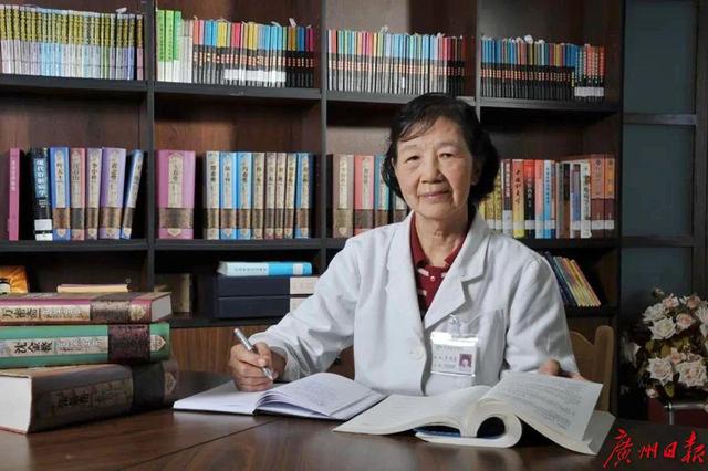 “送子观音”李丽芸昨晨逝世，街坊病友纷纷悼念李奶奶