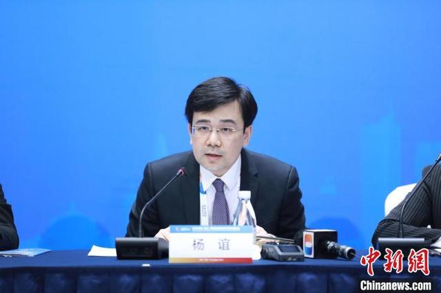 中国西部地区借中新合作扩大金融开放