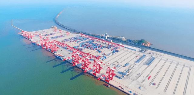 中国斥资700亿造港口，吞吐量远远超过美国，新加坡急了？