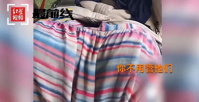 女孩去塞尔维亚旅游失联，父亲急得瘫倒：孩子有些事一定不能任性