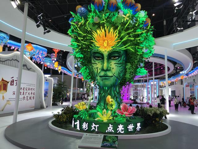新华全媒+|西博会：唱响成渝“双城曲”创新驱动“新引擎”