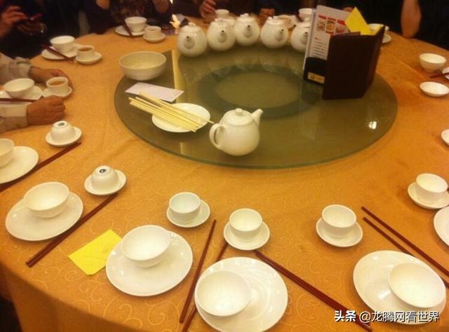 「龙腾网」我家里有一双又贵又好的筷子。如果我把它们带到餐馆？