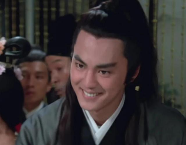 歪瓜裂枣的丑男别尬演美男了，“剑眉星目”的绝世美男只服这7位