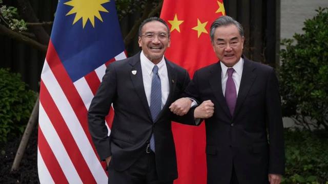 美英澳同盟威胁和平！东南亚纷纷选边站，马来西亚防长紧急来华