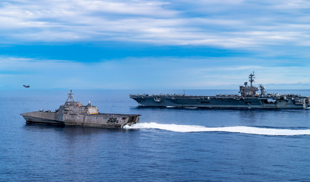 美国航母濒海战斗舰联动，五代机助阵，剑指中国不遗余力