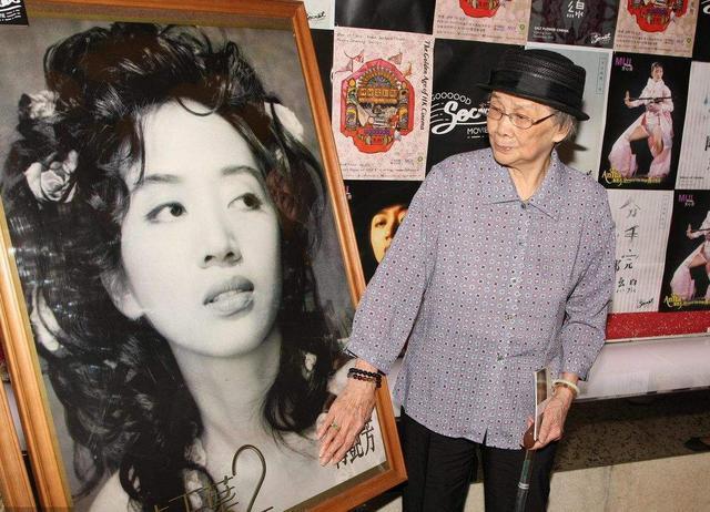 5个被亲妈毁掉的女星，林妙可算好的，梅艳芳最惨，徐婷26岁离世