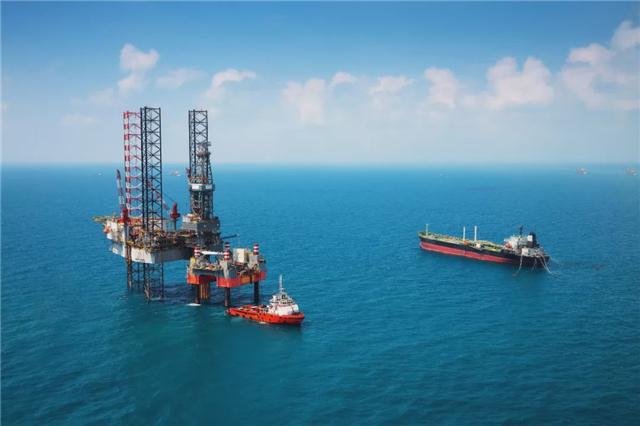 石油对外依赖超7成，面对美国的封锁，中国该如何突围？