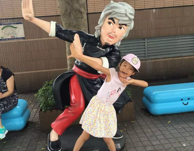高端英语启蒙半年多，孩子在国外自信大胆说英语