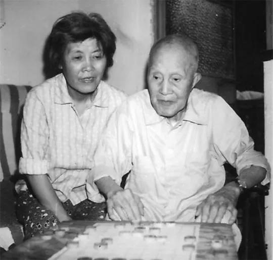 1939年，中国棋王和周总理下棋，不分胜负，总理：我在延安是亚军