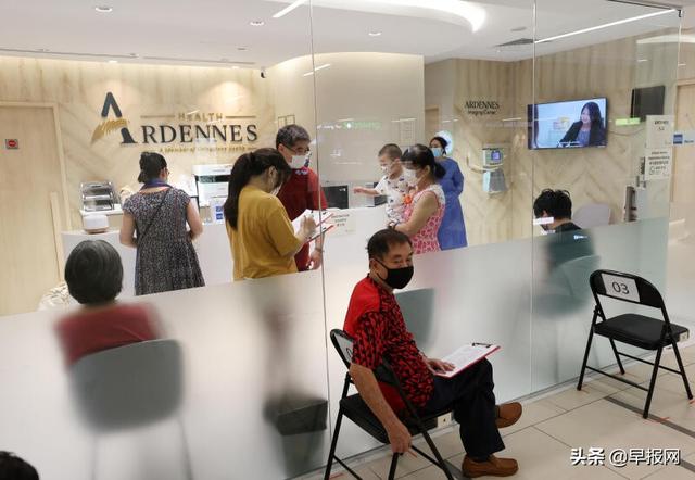 新加坡10万剂科兴疫苗到货开打 有诊所预约已满