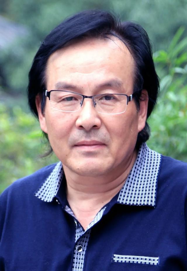 传承、发展、创新用钢笔寄情于“山水”之间——著名钢笔画家郭航