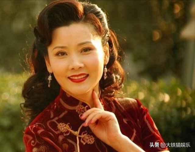 6位嫁给初恋的“老戏骨”，个个情史干净如白纸，牵手就是一辈子