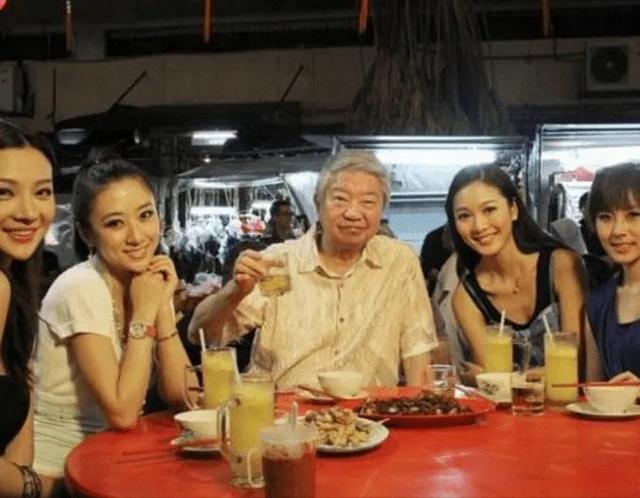 蔡澜除了有“食神”的美名外，其实幕后还是一位“风月片”专家