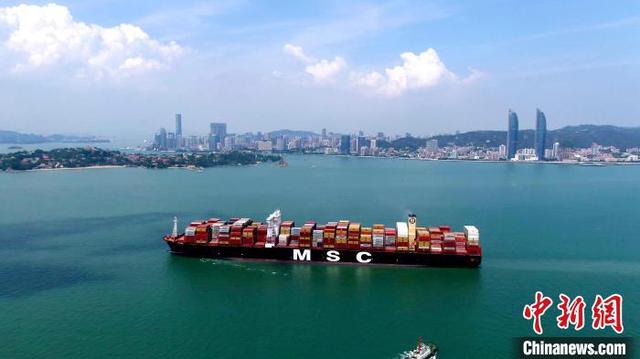 厦门港再迎“丝路海运”巨轮