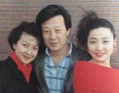 寇世勋一个老婆一个姨太太四个儿女，别人以为幸福，他却苦不堪言